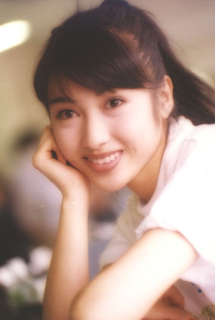 Lê Tư hồi trẻ đẹp thế nào mà Trương Bá Chi phải nói: Ở Hong Kong tôi chỉ thừa nhận cô ấy đẹp hơn tôi-4