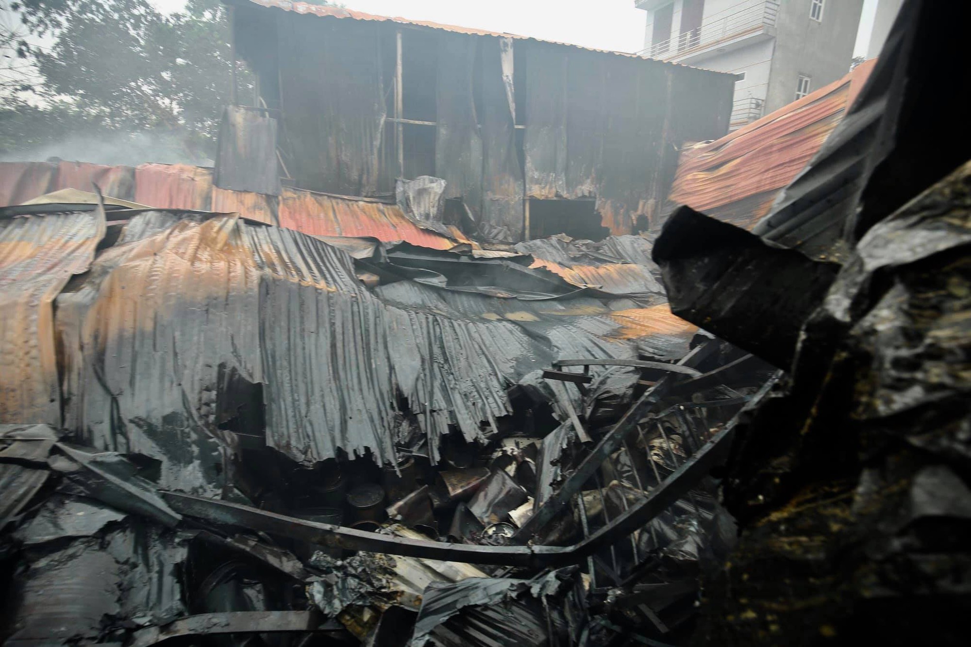 Đã tìm thấy 8 thi thể trong vụ cháy kinh hoàng ở Trung Văn, Hà Nội-12