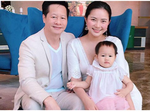 Ngoài sự giàu có, ông xã hơn 27 tuổi của Phan Như Thảo còn có gì mà khiến ai cũng ngưỡng mộ cuộc sống của cô?