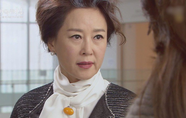 Cho con dâu ở cữ ăn trứng luộc với nước mắm mỗi ngày, nhưng hễ có khách là mẹ chồng lại thay đổi 180 độ-1