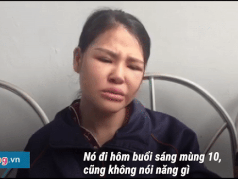 Ô tô đang đỗ bỗng giật lùi rồi phi như bay tông loạt xe máy đi đường-1