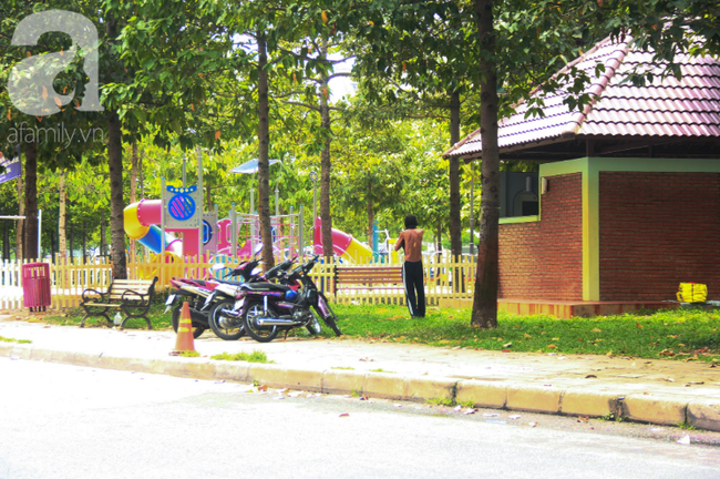 Chơi ngoài công viên buổi tối, 2 bé gái khoảng 9 tuổi bị nam thanh niên khống chế hiếp dâm-3