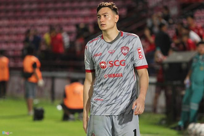 Muangthong thay HLV, tương lai nào chờ Văn Lâm?-1