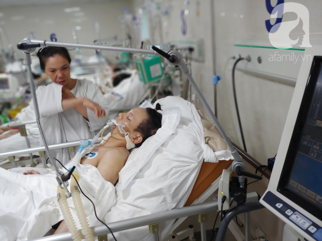 Con trai chạy Grab bị xe tông liệt nửa người, mẹ cạn tiền, nuốt nước mắt nhìn con nguy kịch-7