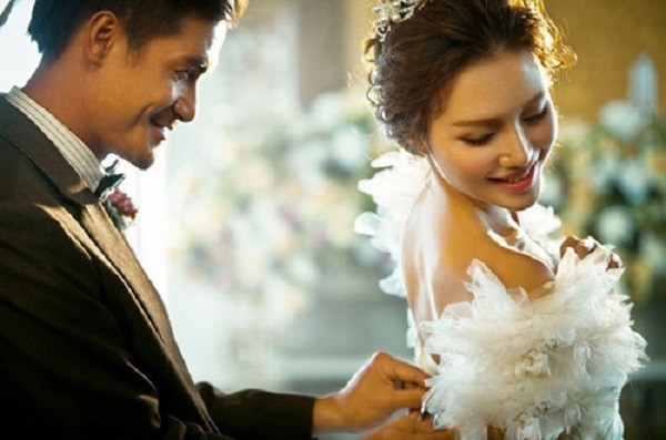 Một mình đi chơi với con riêng của chồng, tôi không ngờ lại nghe được những chuyện động trời mà chồng âm thầm làm sau lưng tôi-1