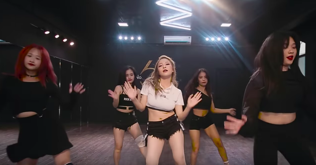 Trâm Anh lại gây phản cảm trong clip mà góc quay chỉ tập trung vào... vòng ba-5