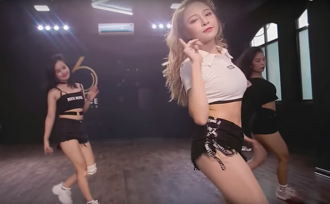 Trâm Anh lại gây phản cảm trong clip mà góc quay chỉ tập trung vào... vòng ba-10