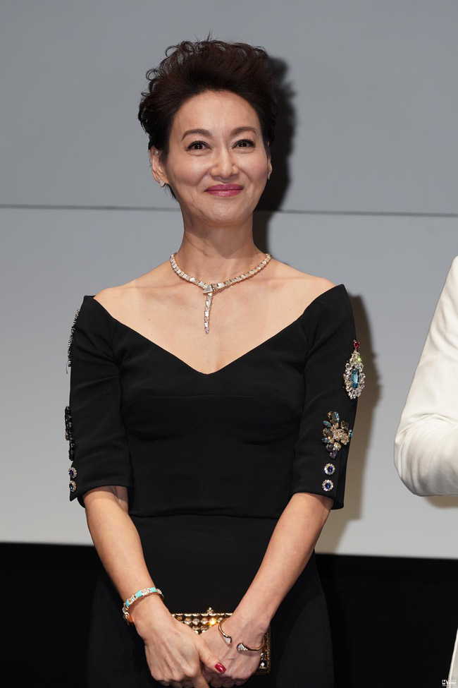 Diệt tuyệt sư thái Huệ Ánh Hồng: Từng tự sát vì bị tẩy chay chụp ảnh nóng, người thân lần lượt qua đời, sống cô độc gầy dựng sự nghiệp-4