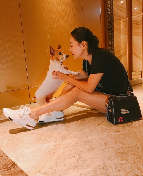 Diệt tuyệt sư thái Huệ Ánh Hồng: Từng tự sát vì bị tẩy chay chụp ảnh nóng, người thân lần lượt qua đời, sống cô độc gầy dựng sự nghiệp-9