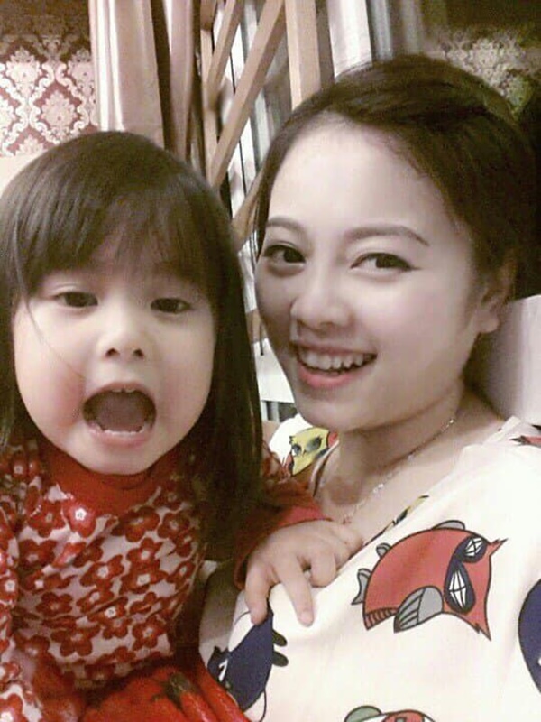 Bồi hồi đăng ảnh chưa từng khoe của Su Sóc hồi bé, Hằng Túi được khen tới tấp, lây hết gene đẹp cho các con-16