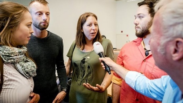 Bác sĩ tự dùng tinh trùng thụ tinh cho bệnh nhân, sinh ra 49 đứa con-1