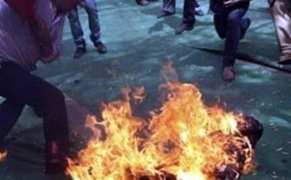 Bắt gã con rể tạt xăng vào cha mẹ vợ rồi châm lửa đốt ở Sài Gòn-1