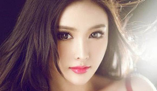 Đàn bà có nét tướng này cực lẳng lơ, chuyên giật chồng thiên hạ, nên tránh càng xa càng tốt-1