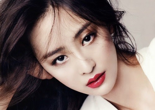 Đàn bà có nét tướng này cực lẳng lơ, chuyên giật chồng thiên hạ, nên tránh càng xa càng tốt-2