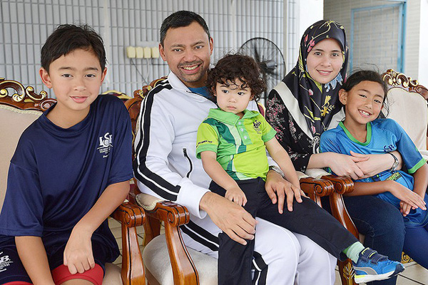 Điều ít biết về người nắm giữ trái tim Thái tử giàu có bậc nhất châu Á: 17 tuổi đã kết hôn, sinh 4 con vẫn được chồng yêu chiều hết mực-4