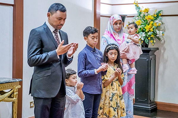 Điều ít biết về người nắm giữ trái tim Thái tử giàu có bậc nhất châu Á: 17 tuổi đã kết hôn, sinh 4 con vẫn được chồng yêu chiều hết mực-8