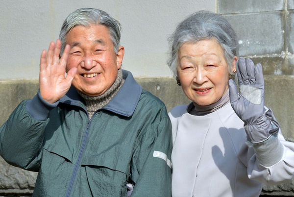 Nhan sắc kiều diễm của Hoàng hậu thường dân Michiko thời trẻ, khiến vua say đắm đến phá bỏ quy tắc Hoàng gia-10