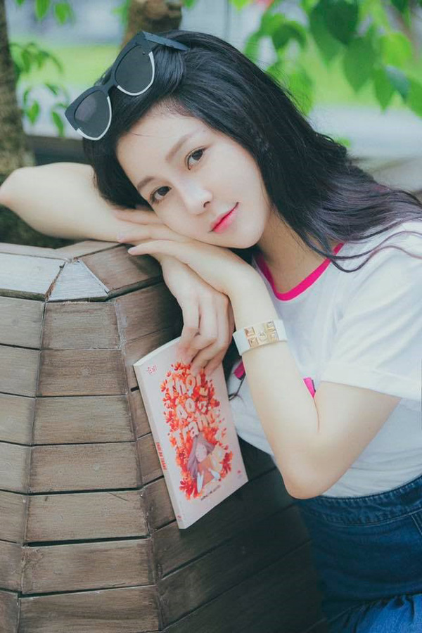 Trâm Anh và dàn hot girl World Cup ngày càng gợi cảm sau 1 năm-4