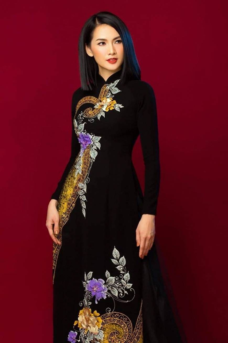 Anh Thư kín đáo, sang trọng với loạt thiết kế áo dài quyền quý-8