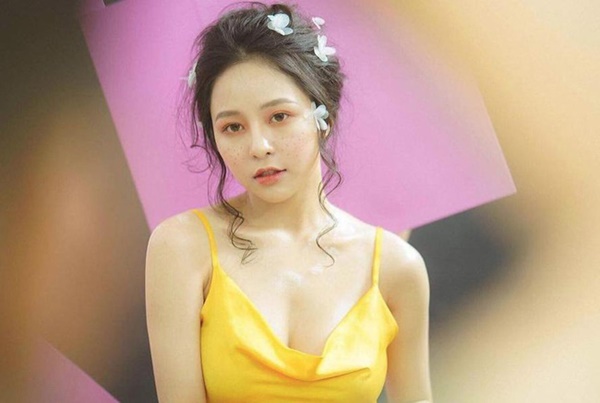 Sốc với hình ảnh thuở còn ngây ngô, chưa đụng chạm dao kéo của hot girl Trâm Anh-1