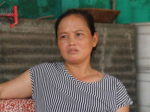 Osin xứ người: Bưng bát cơm ngồi góc bếp, 2 hàng nước mắt chảy dài