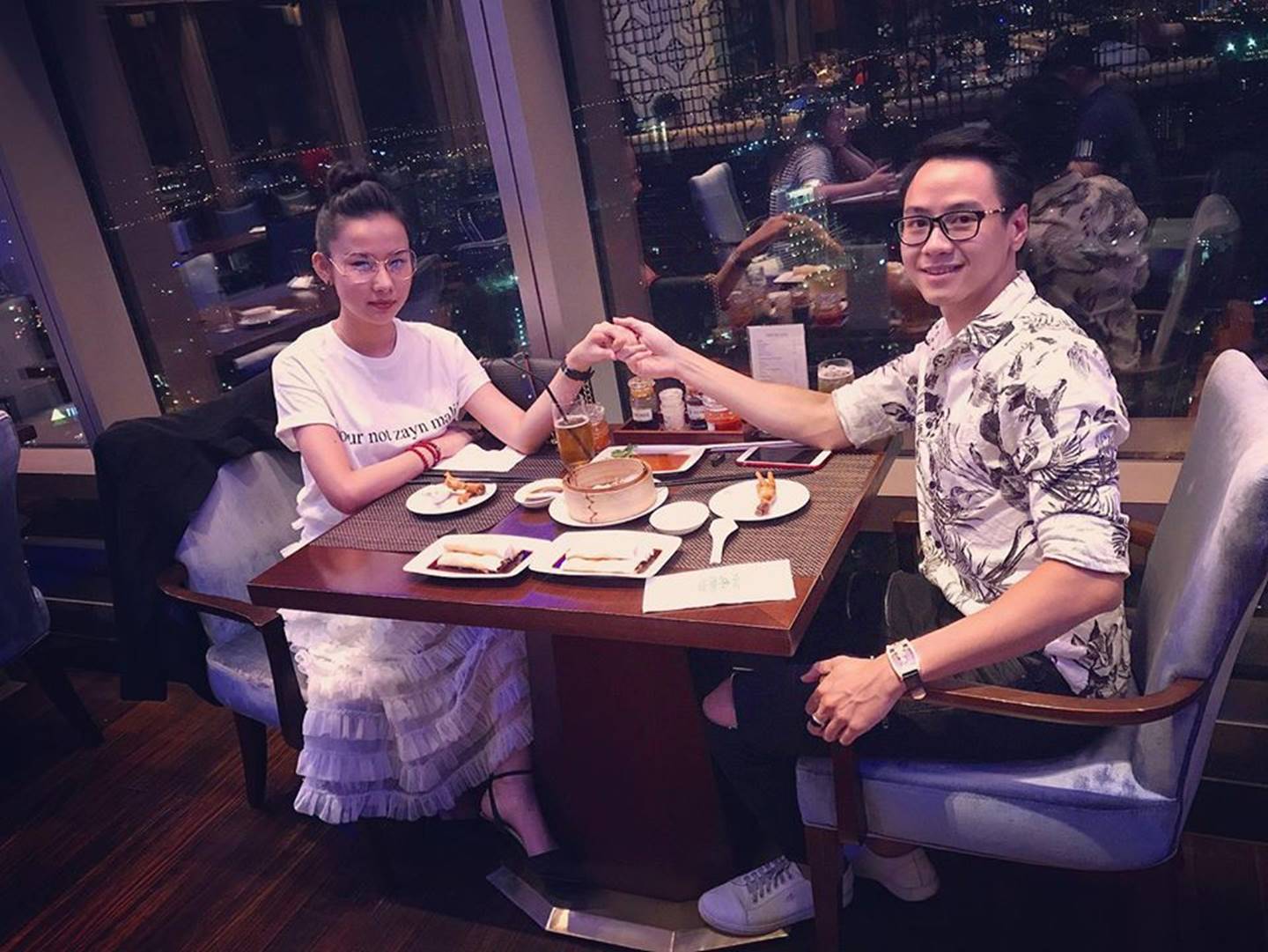 Ngỡ ngàng với thân thế vợ của thiếu gia Hà Thành mang toàn đồ hiệu đến Người ấy là ai?: Nhan sắc hao hao Lưu Diệc Phi, từng thi HHHV-21