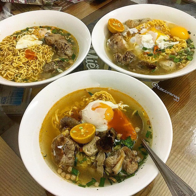 Có một cơn thèm từ sáng tới đêm mang tên... trứng chần-1