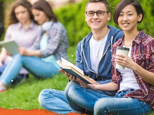Chuyện học dốt Tiếng Anh đáng buồn của nhiều người trẻ: Hỏi How are you? là tự động tuôn ra: I'm fine. Thank you. And you?