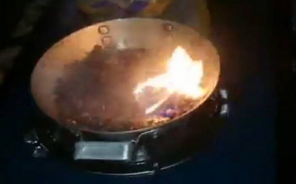 Gạo nhựa đốt cháy khét lẹt: Xôn xao, lan truyền nỗi sợ-2