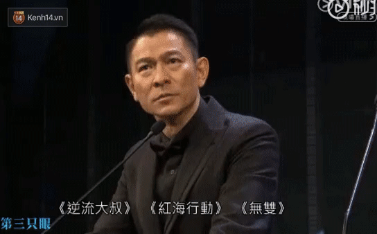 Song Hye Kyo nắm chặt tay tài tử khác ngọt ngào thế này, Song Joong Ki ở nhà có ghen tị?-3