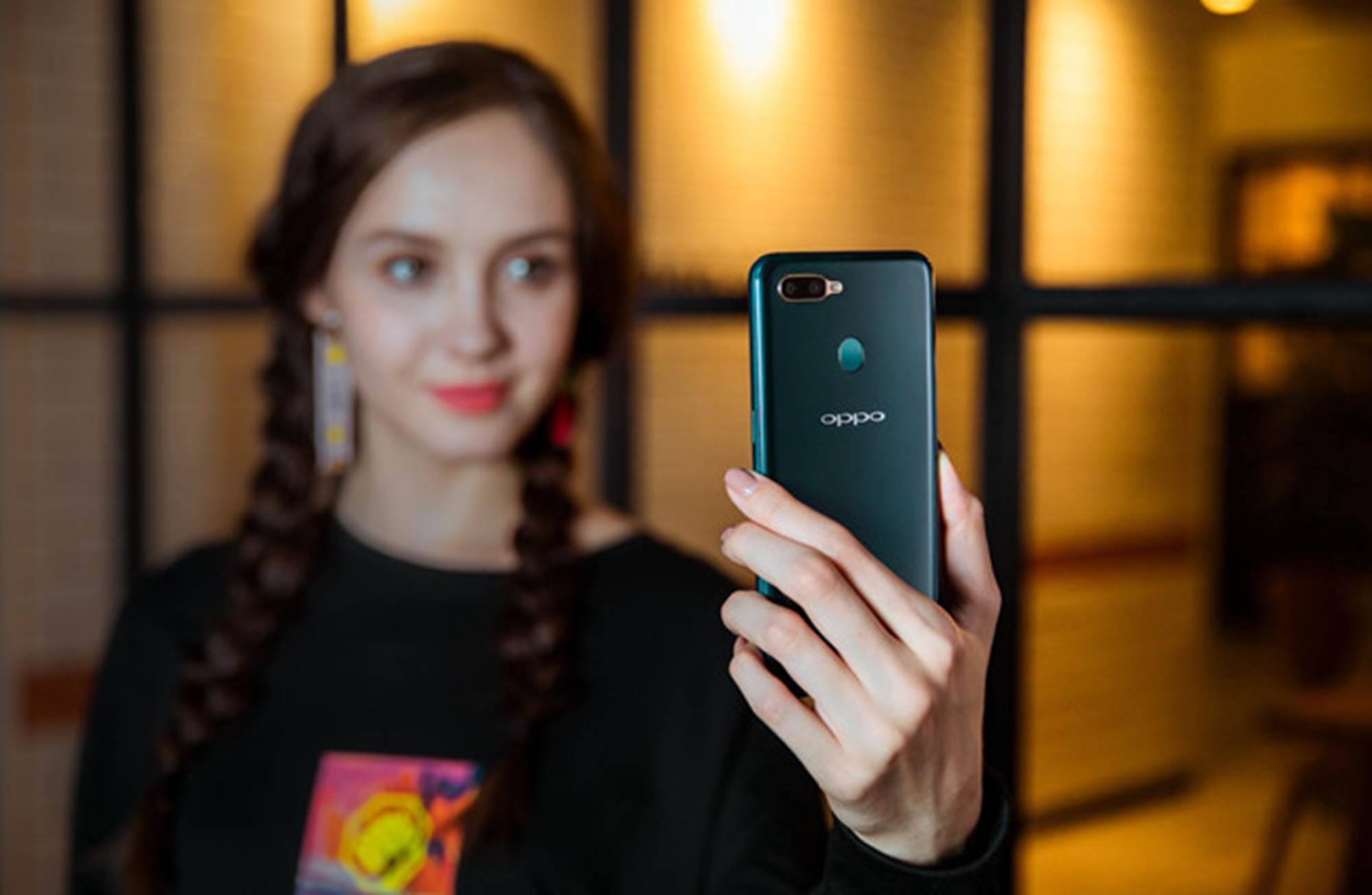 Loạt smartphone pin trâu, giá dưới 5 triệu đồng đang bán tại VN-3