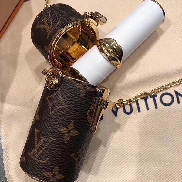 Mai Phương Thúy có đối thủ: Vừa đẹp vừa giàu, chi 32 triệu đồng mua hộp đựng son-3