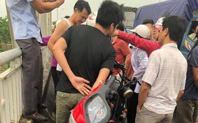 Thực hư thông tin 3 học sinh nhảy từ cầu Hồ xuống sông Đuống tự tử-1