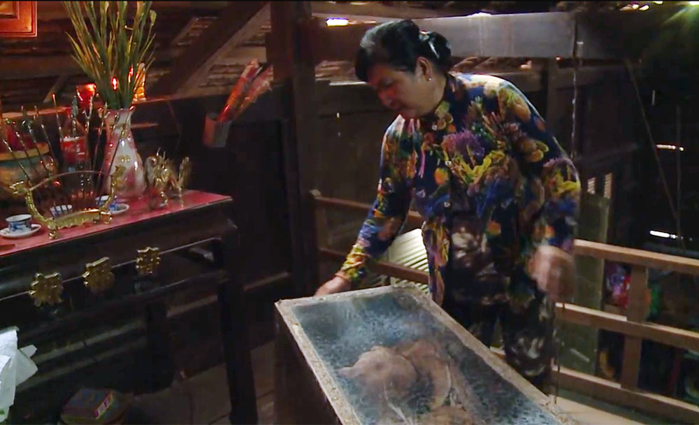 Thi hài hơn 50 năm vẫn như đang ngủ trong ngôi nhà ở miền Tây-2