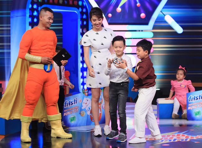 2 phút cân não tại Nhanh như chớp nhí: Con trai MC Hồng Phúc giật 50 triệu, gây ngỡ ngàng với câu trả lời về bệnh viện thú y-3