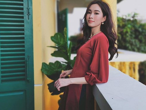 Đặng Thu Thảo trả lời cho nghi vấn mang thai lại khoe chồng cực khéo léo thế này