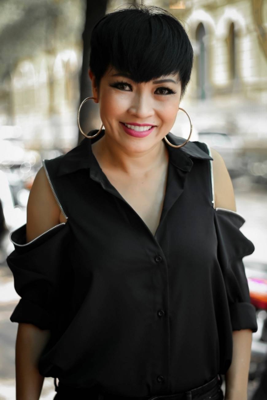 Chỉ một tông đen, Phương Thanh vẫn cực chất với thần thái rạng ngời-6