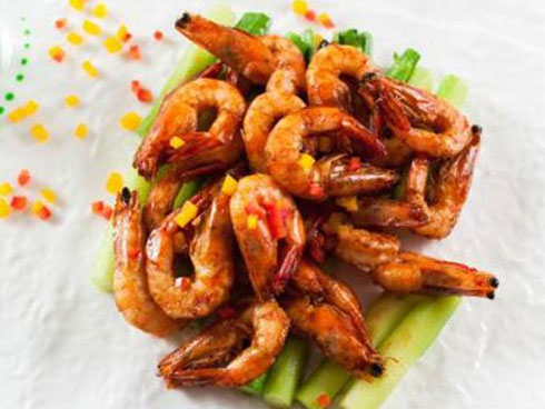 Luộc tôm với nước sôi hay lạnh thì ngon? Thêm một bước này tôm hấp dẫn hơn cả hàng quán-3