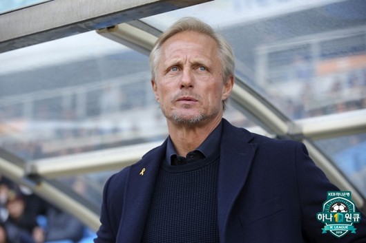 Thầy Công Phượng từ chức sau kỷ lục tệ hại với Incheon United-2