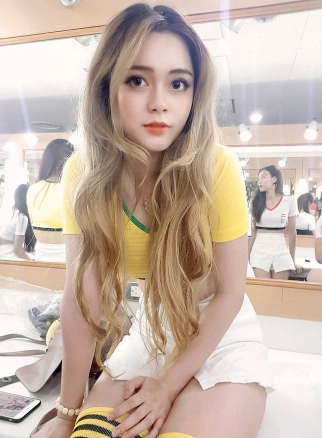 Sau một năm, dàn hot girl World Cup 2018: Người đang là tâm điểm thị phi, người ở ẩn chẳng mặn mà khoe thân-7