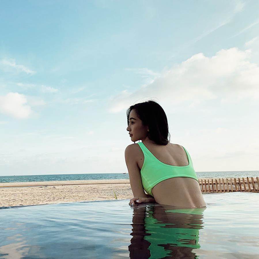 Đàm Thu Trang - Cường Đô La khoe ảnh nghỉ lễ, Jun Vũ gợi cảm ở Hồ Tràm-2