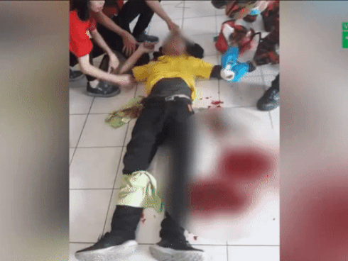 Clip nam diễn viên Hàn mất kiểm soát, hành động bất thường vì ngáo đá-1