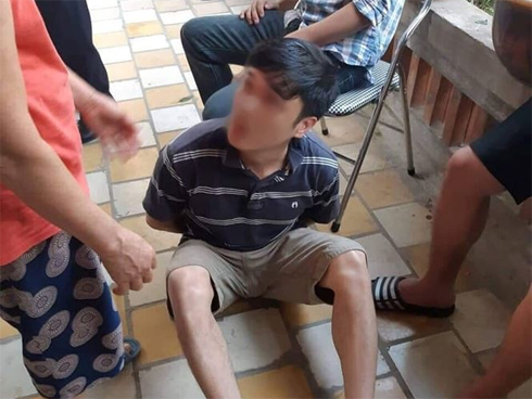 NÓNG:&nbsp;Gần 1 tấn chất tinh thể nghi ma túy nằm vô chủ bên đường-4