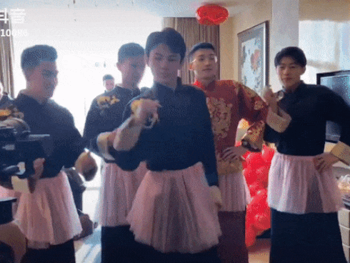 Dàn phù rể vừa lầy lội vừa đẹp trai trong đám cưới của cặp đôi đũa lệch nổi tiếng nhất Trung Quốc