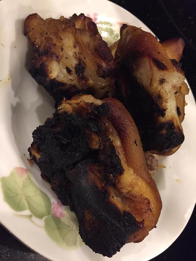 Chồng toàn tranh làm việc nhà nhưng vợ vẫn than khổ tâm, chị em chưa kịp trách đã phải cười ồ khi thấy mâm cơm-2