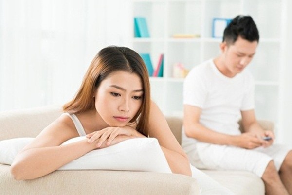 Bí mật được giấu trong album ảnh cưới, vợ phát hiện ra xử trí thế này mà chồng đứng ngồi không yên-1