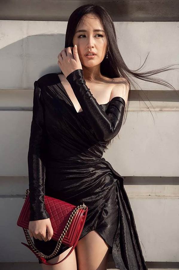 Mai Phương Thuý khoe chân dài miên man trên phố khiến fans ngây ngất-3