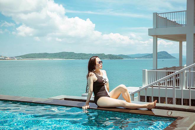 Bạn gái đại gia hơn 7 tuổi của Quách Ngọc Ngoan khoe ảnh bikini gợi cảm-5