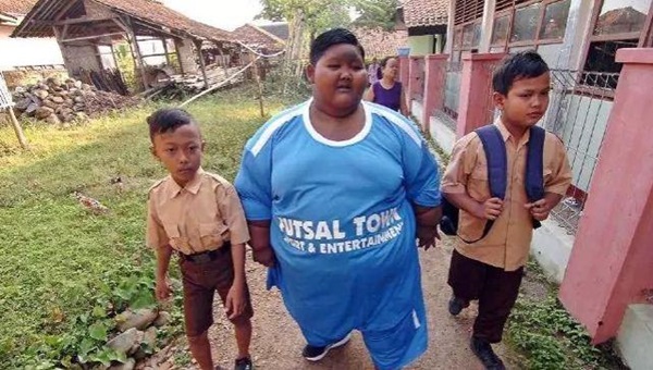 Bé trai nặng 190kg đổi đời khi giảm 104kg nhưng thân hình hiện tại vẫn gây sốc-1