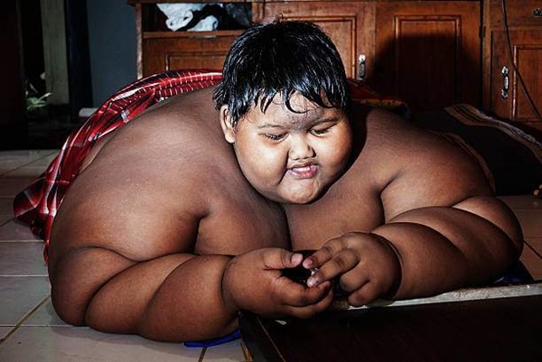 Bé trai nặng 190kg đổi đời khi giảm 104kg nhưng thân hình hiện tại vẫn gây sốc-3